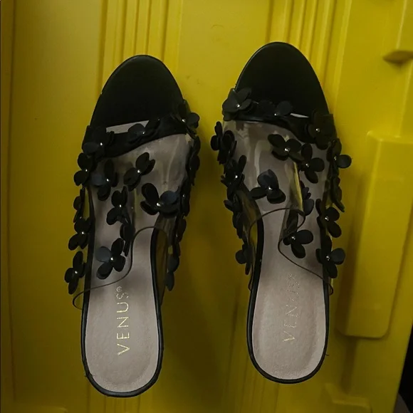 VENUS Black Floral Women's Heels - Picture 3 of 4